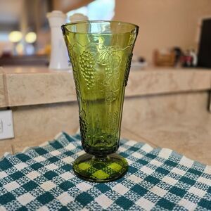 Vintage Indiana Glass Colony Green Harvest Grapes Pattern 9.75” Vase MCM 1960's